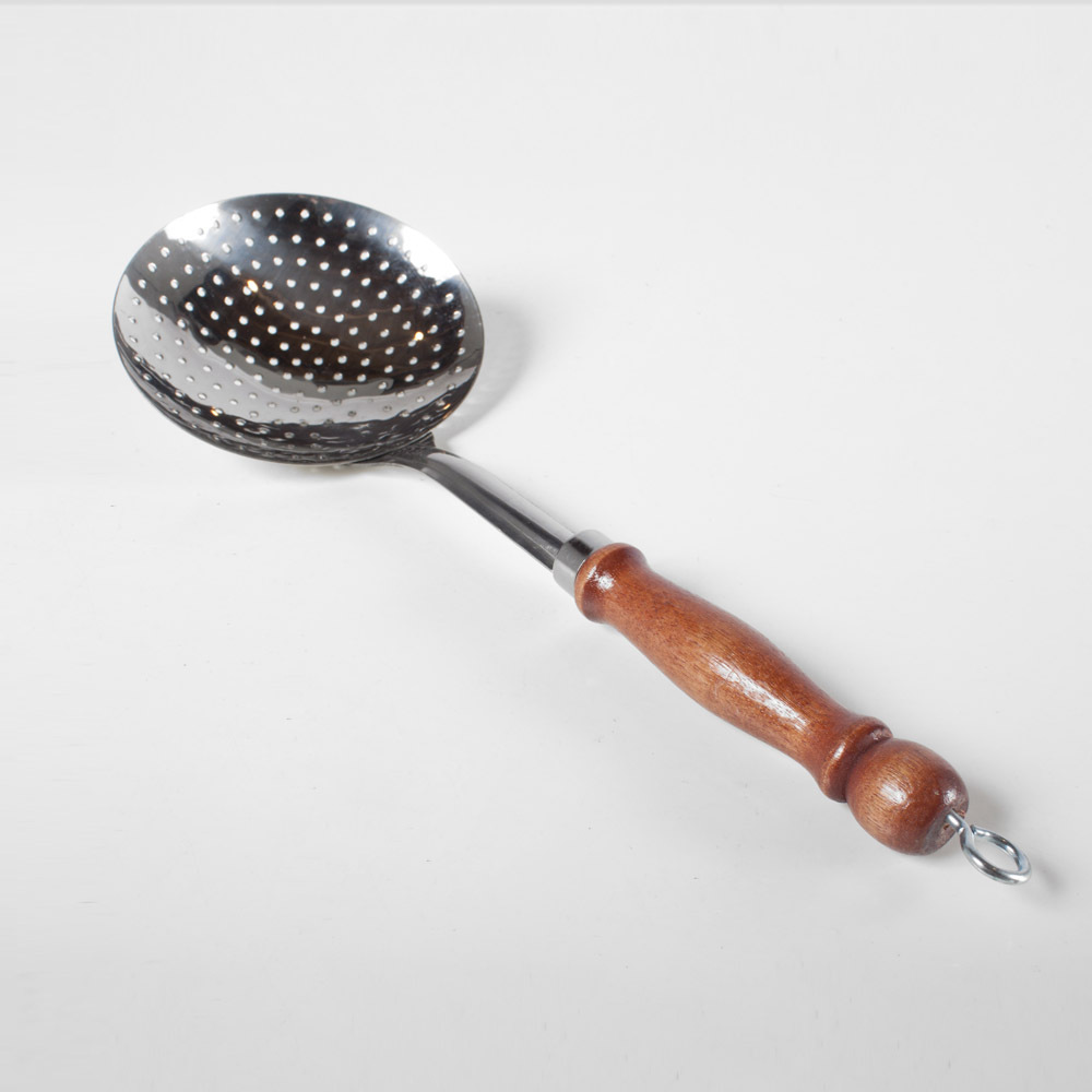 6" Skimmer W/ Wooden Handle