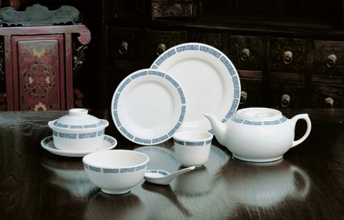 9.25" / Oval Platter / 24